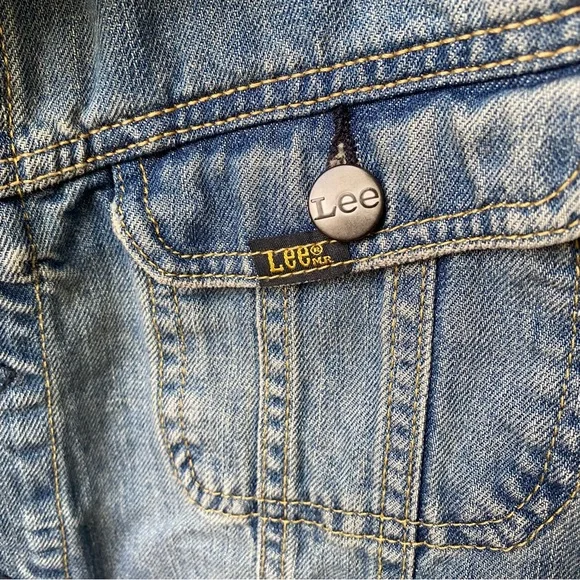 90s Vintage Lee Denim Trucker Jean Jacket